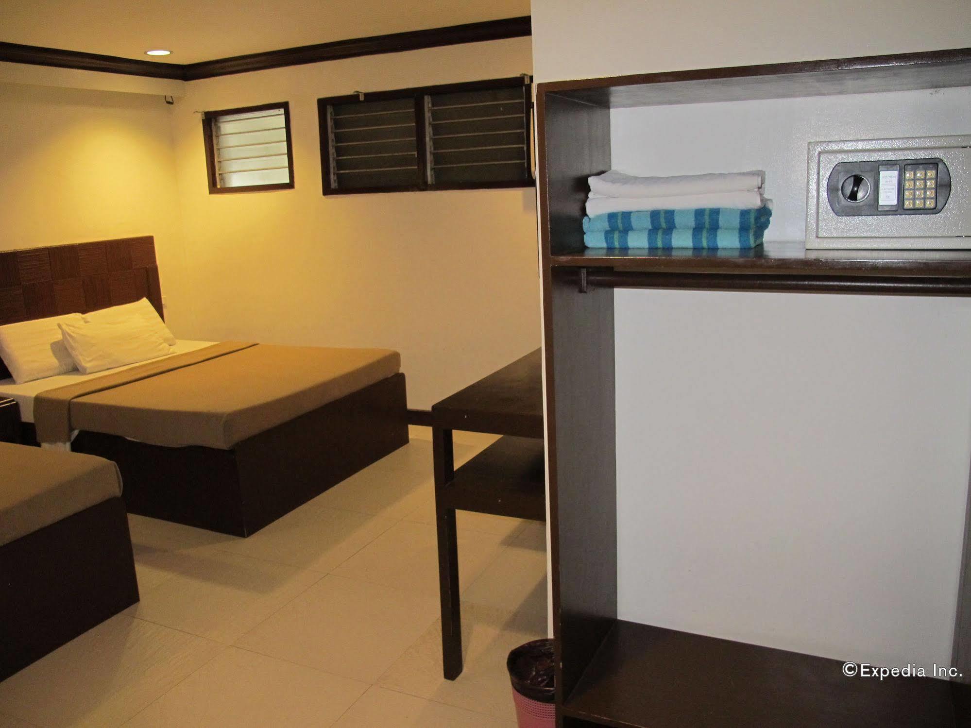 Bluefins Resort Lapu-Lapu City Eksteriør bilde