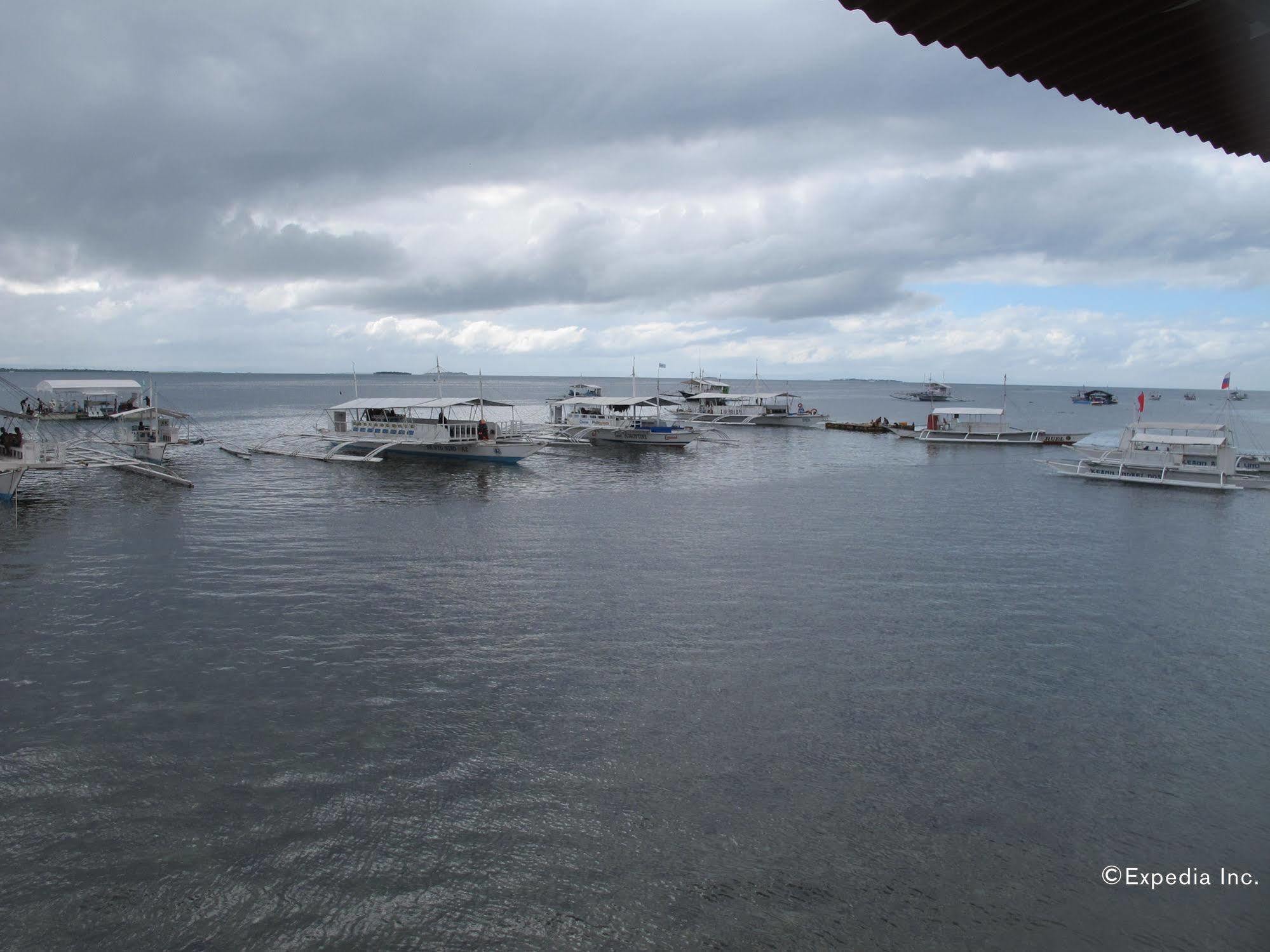 Bluefins Resort Lapu-Lapu City Eksteriør bilde